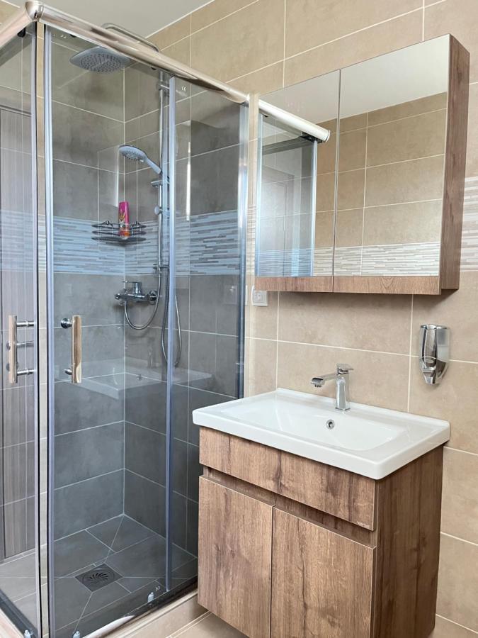 Ledine Surcin Apartment מראה חיצוני תמונה