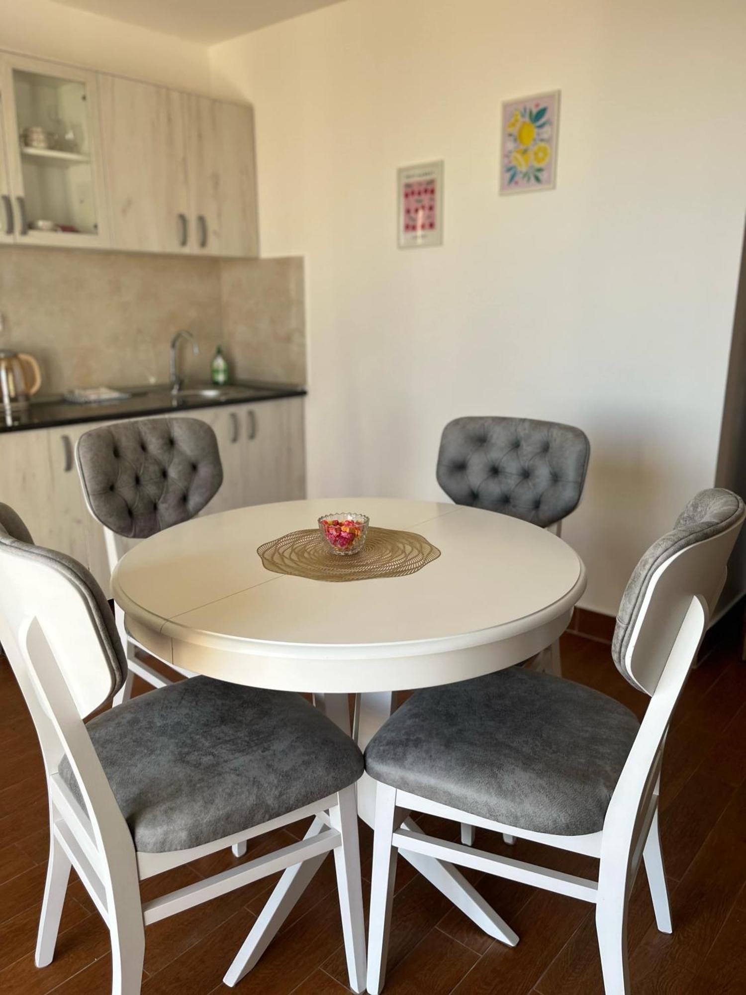 Ledine Surcin Apartment מראה חיצוני תמונה