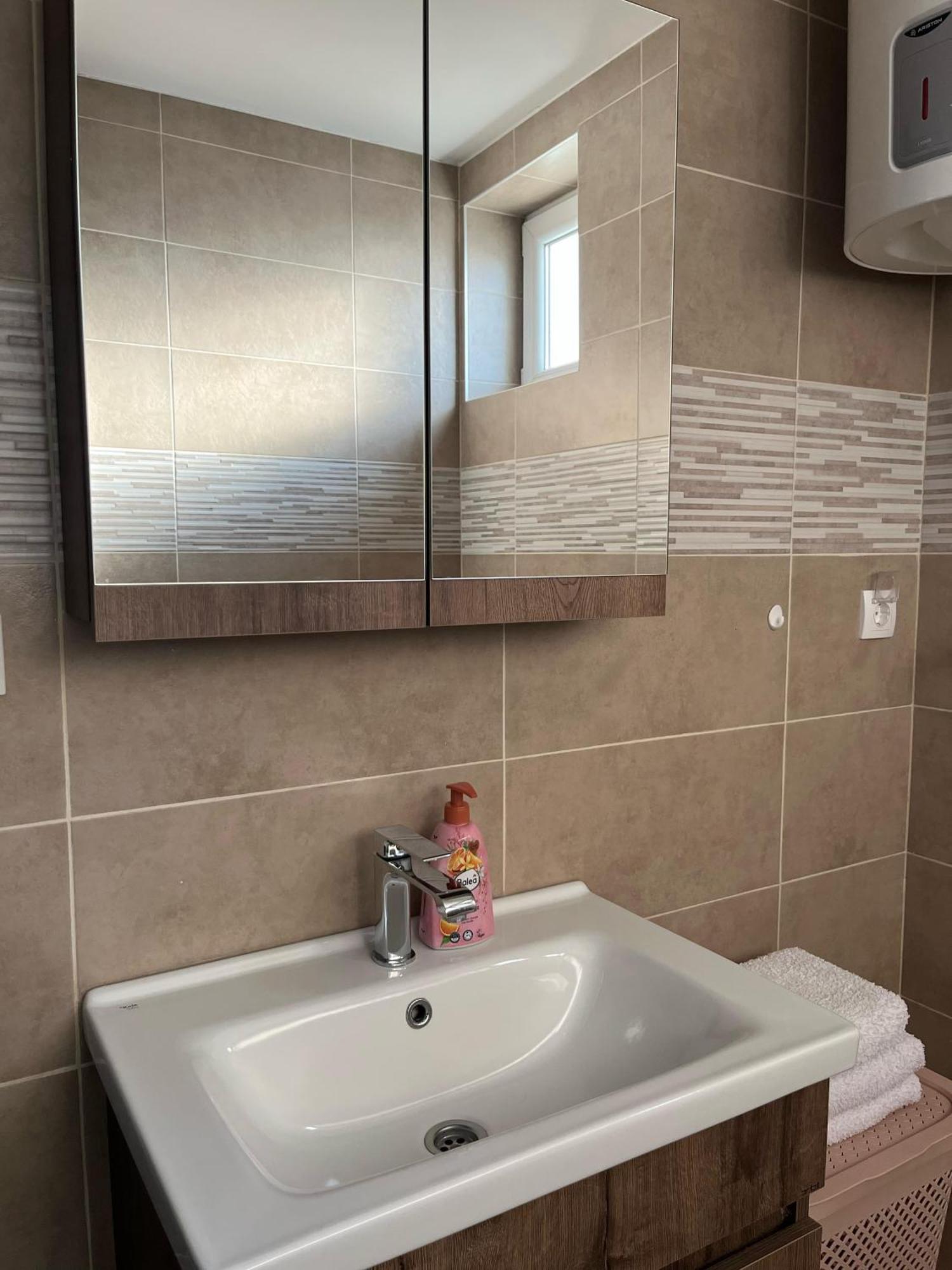 Ledine Surcin Apartment מראה חיצוני תמונה