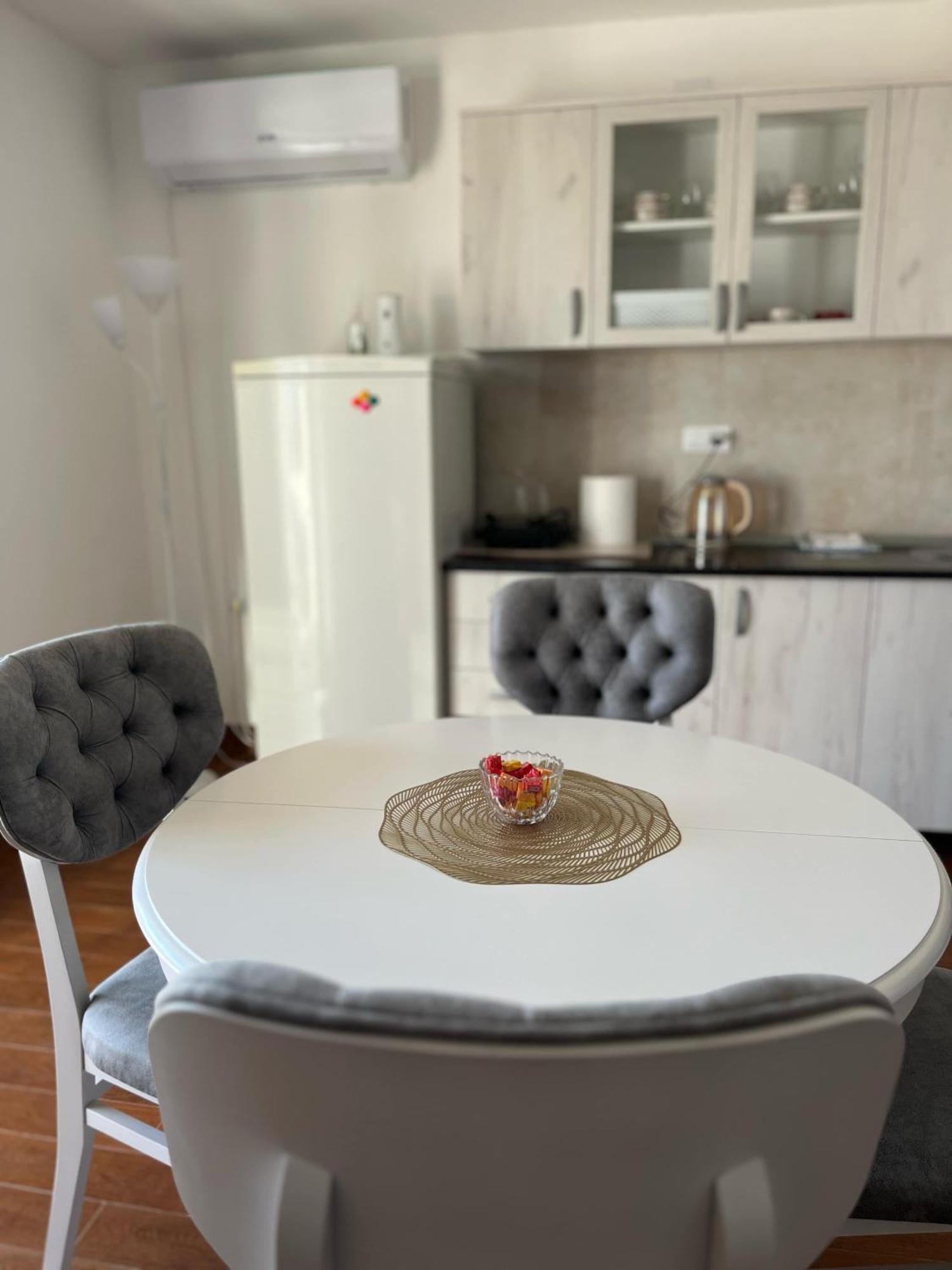 Ledine Surcin Apartment מראה חיצוני תמונה
