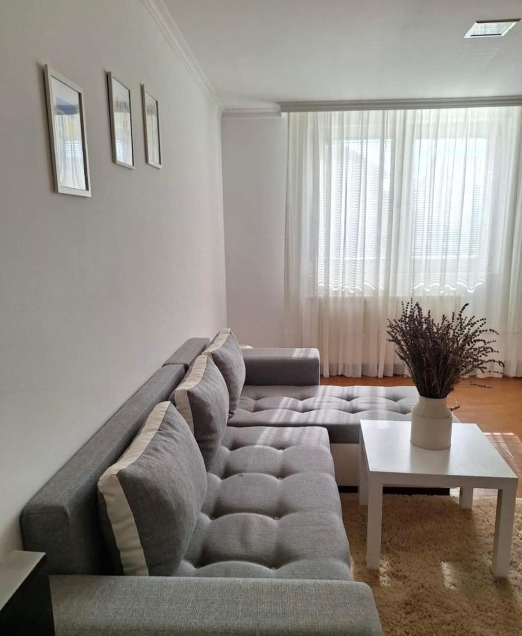 Ledine Surcin Apartment מראה חיצוני תמונה
